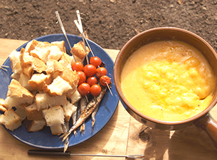 meal-of-the-month-campsite-fondue